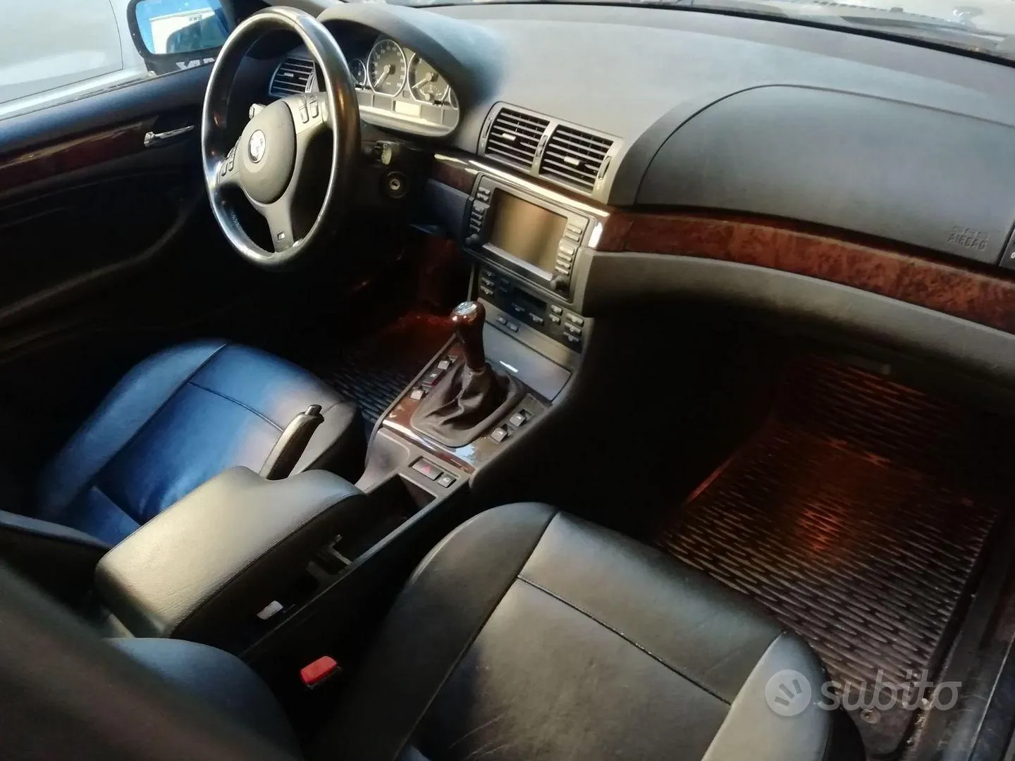 BMW 330Xi 2003 photo 2