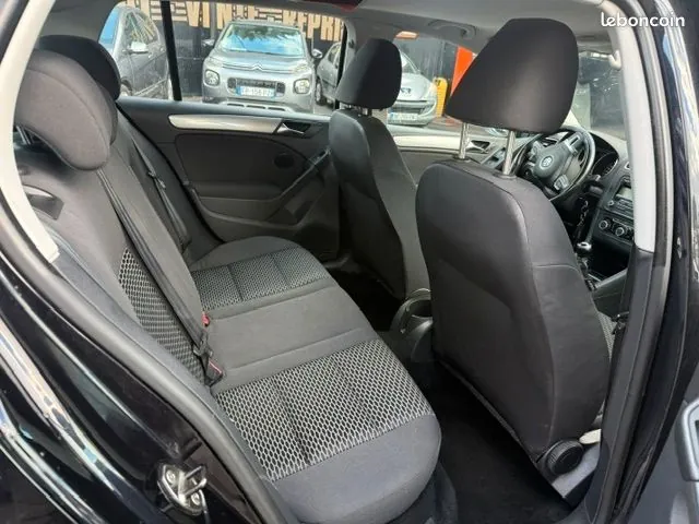 Volkswagen Golf 2010 photo 4