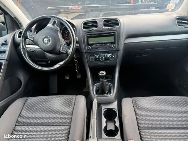 Volkswagen Golf 2010 photo 5