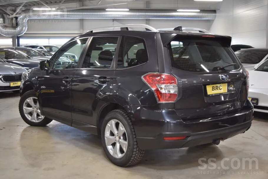 Subaru Forester 2015 photo 2