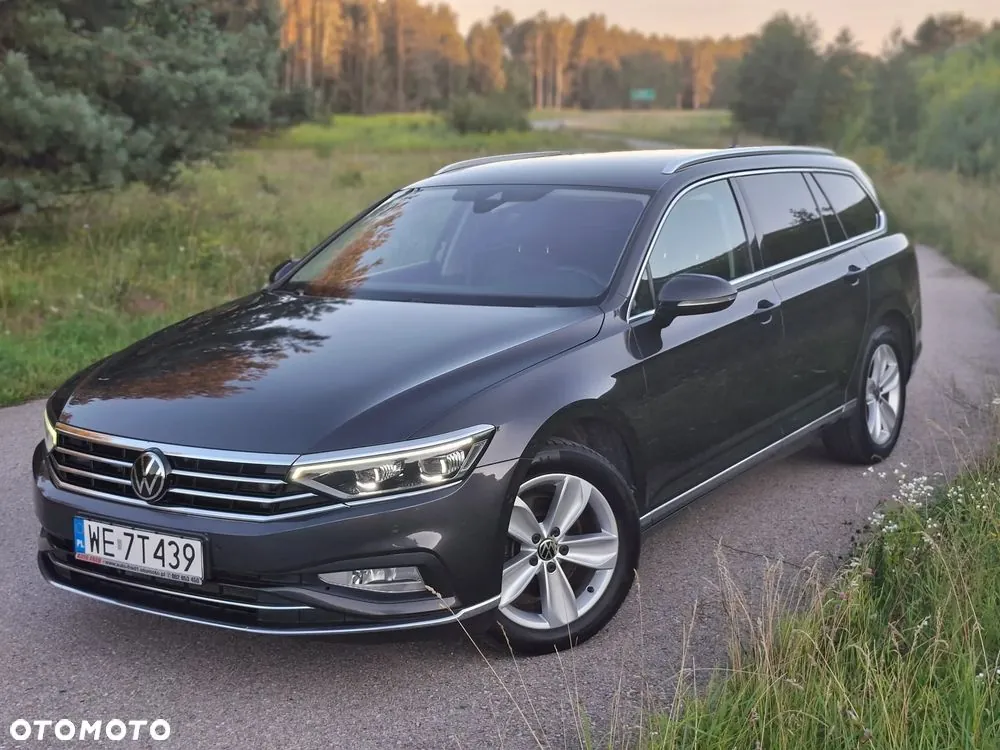 Volkswagen Passat 2022 photo 2