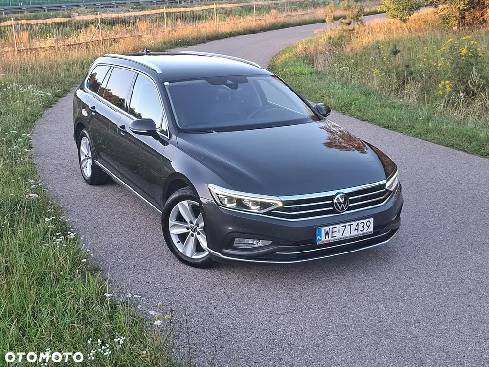 Volkswagen Passat 2022 photo 3