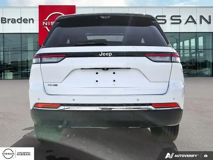 Jeep Grand Cherokee 2023 photo 5