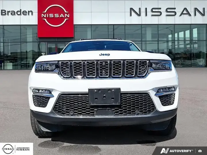 Jeep Grand Cherokee 2023 photo 2