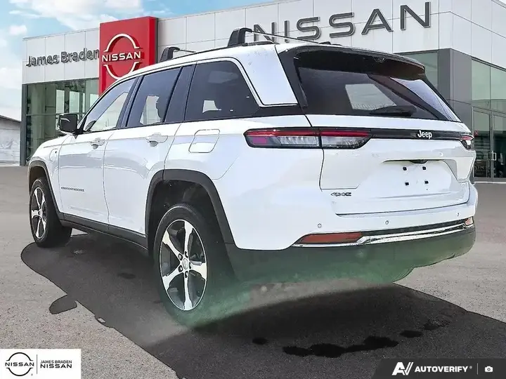 Jeep Grand Cherokee 2023 photo 4