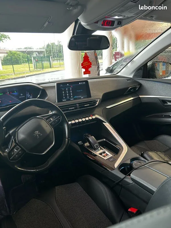 Peugeot 3008 2019 photo 3