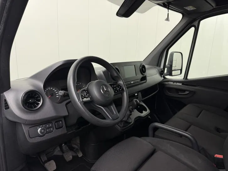 Mercedes-Benz Sprinter 2023 photo 3