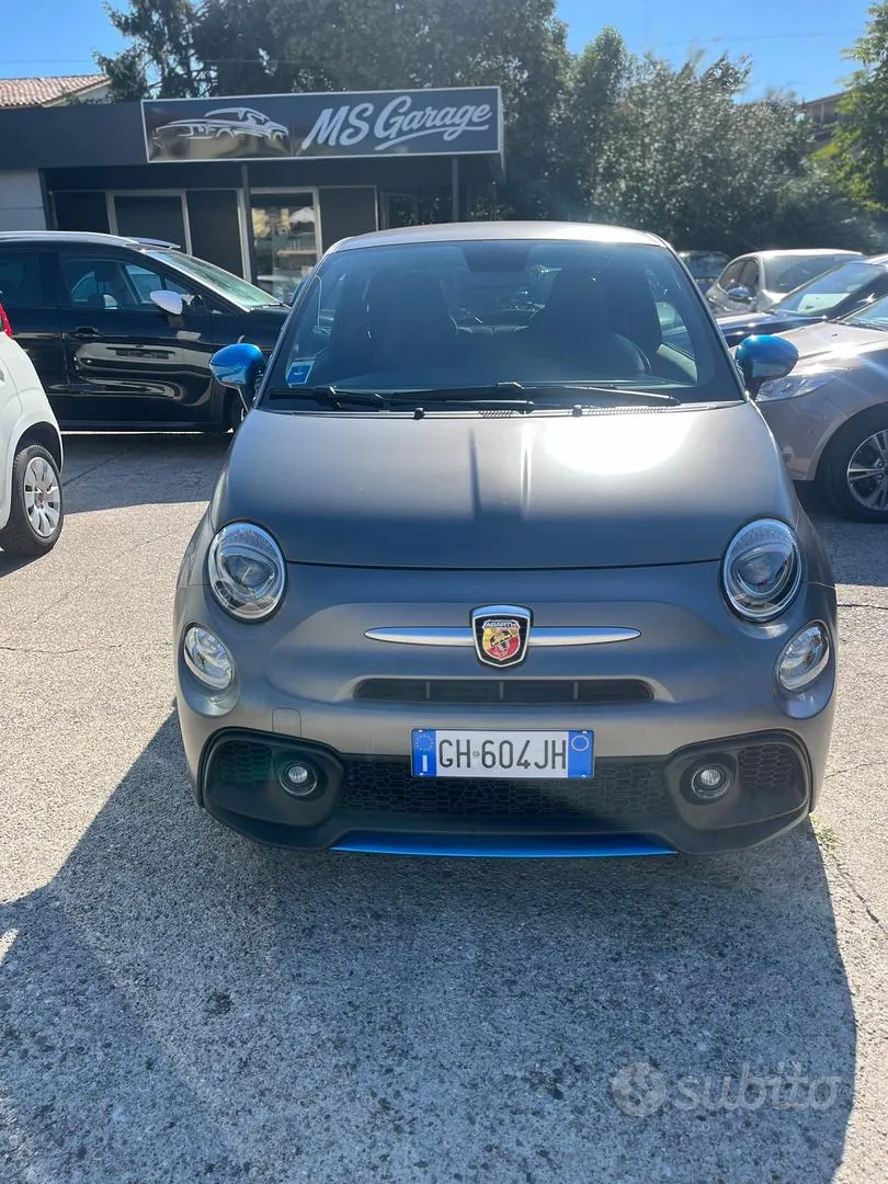 Abarth 595 2021 photo 2