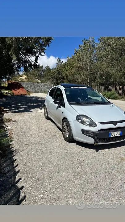 Fiat Punto Evo 2011 photo 3