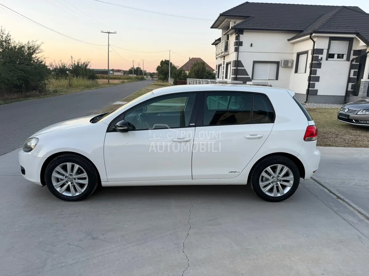 Volkswagen Golf 2011 photo 4
