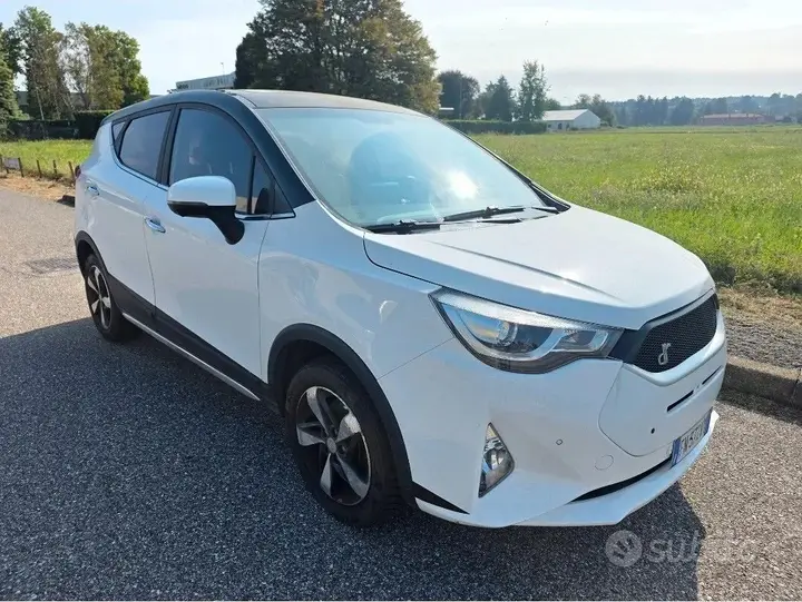 DR Automobiles Dr4