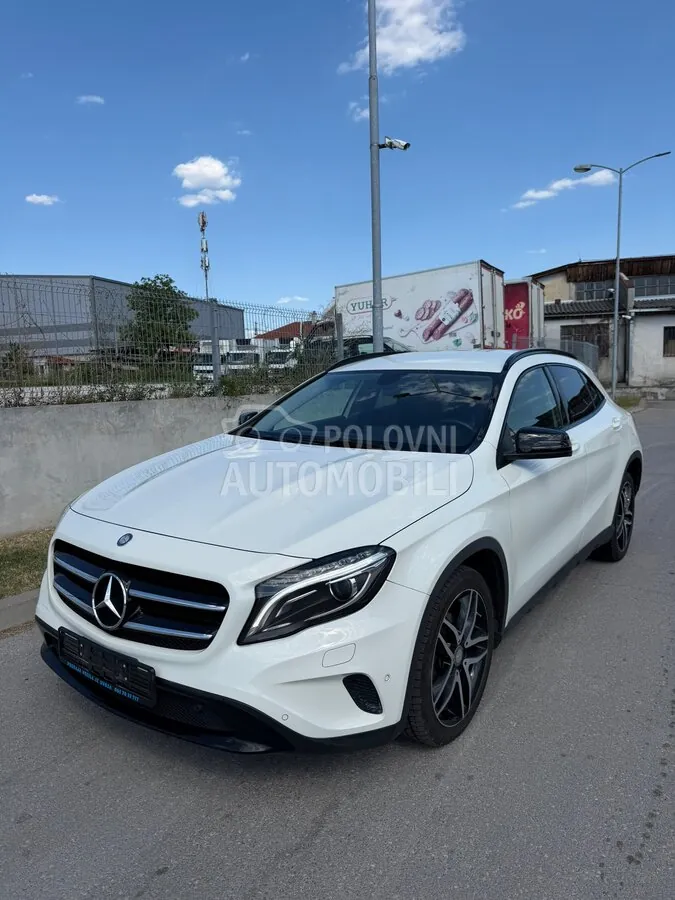 Mercedes-Benz Gla 200 2015 photo 3