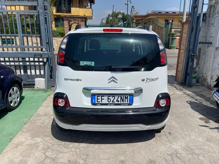 Citroen C3 Picasso 2010 photo 4
