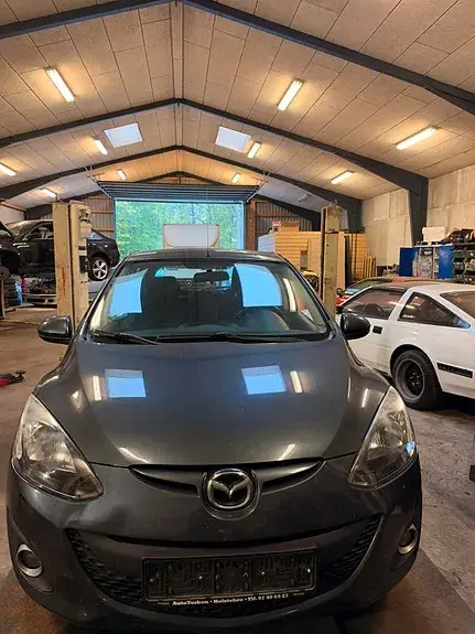 Mazda 2