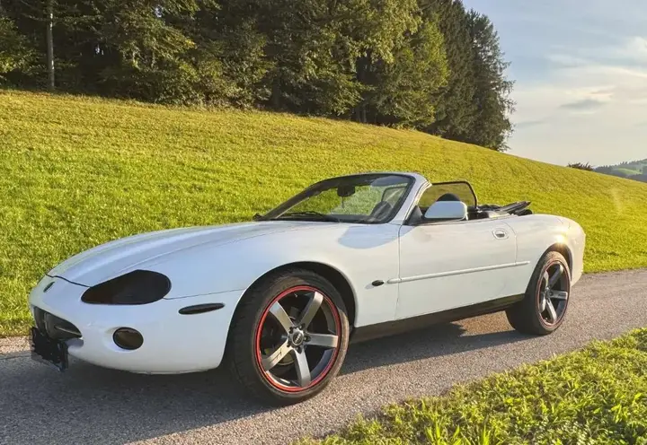 Jaguar Xk8 1997 photo 2