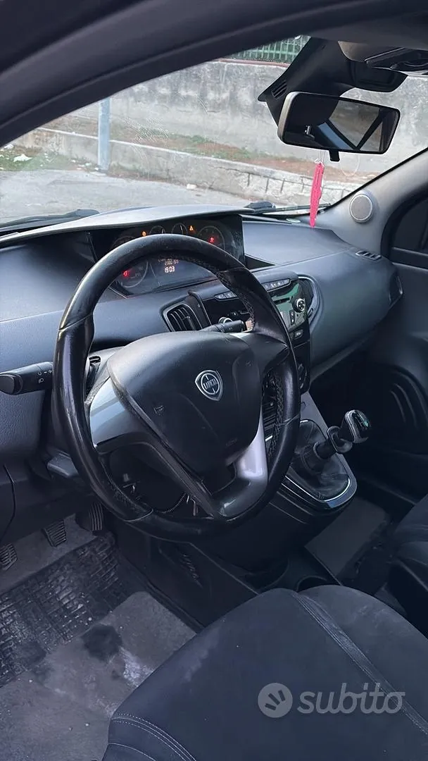 Lancia Ypsilon 2012 photo 5