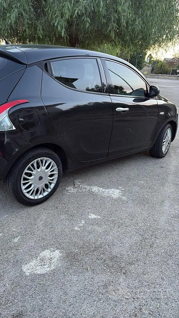 Lancia Ypsilon 2012 photo 3
