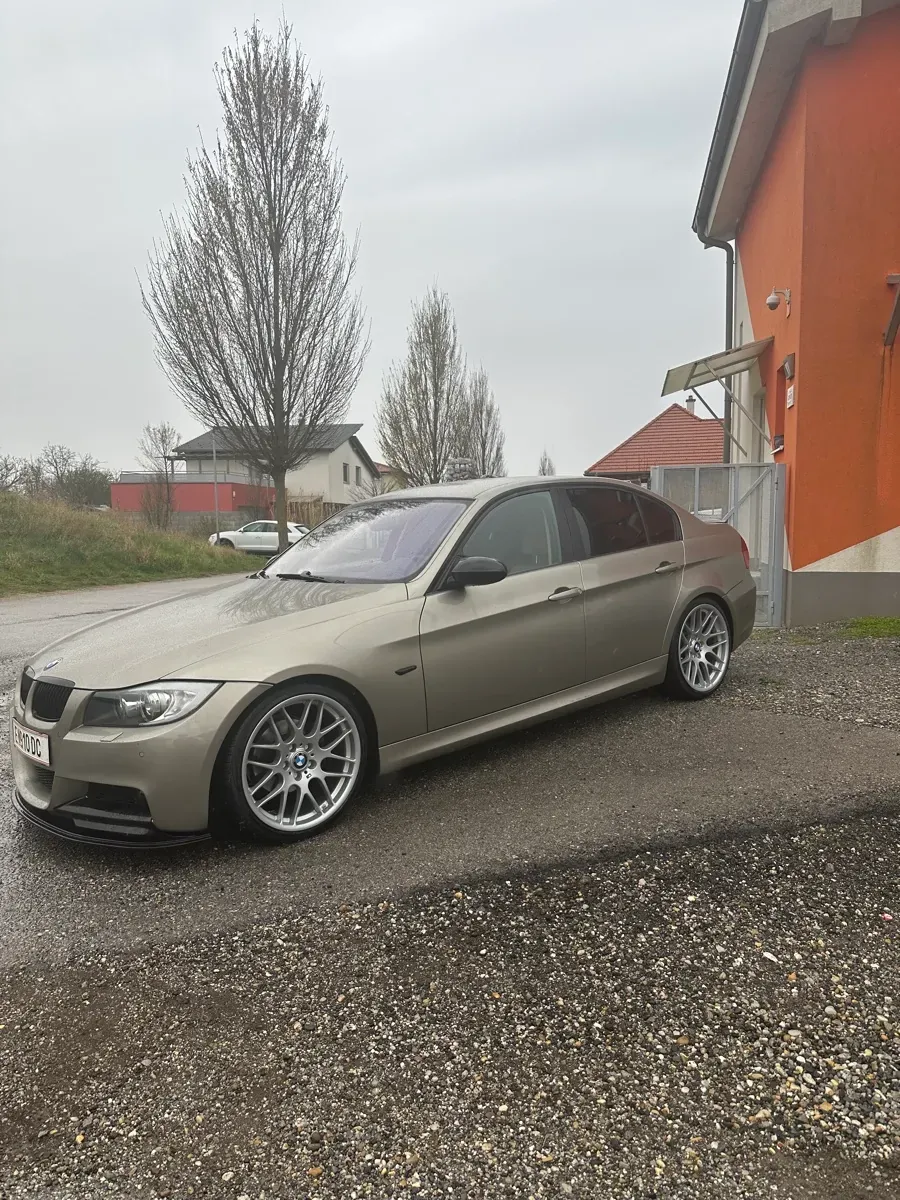 BMW 3 Series 2008 photo 2