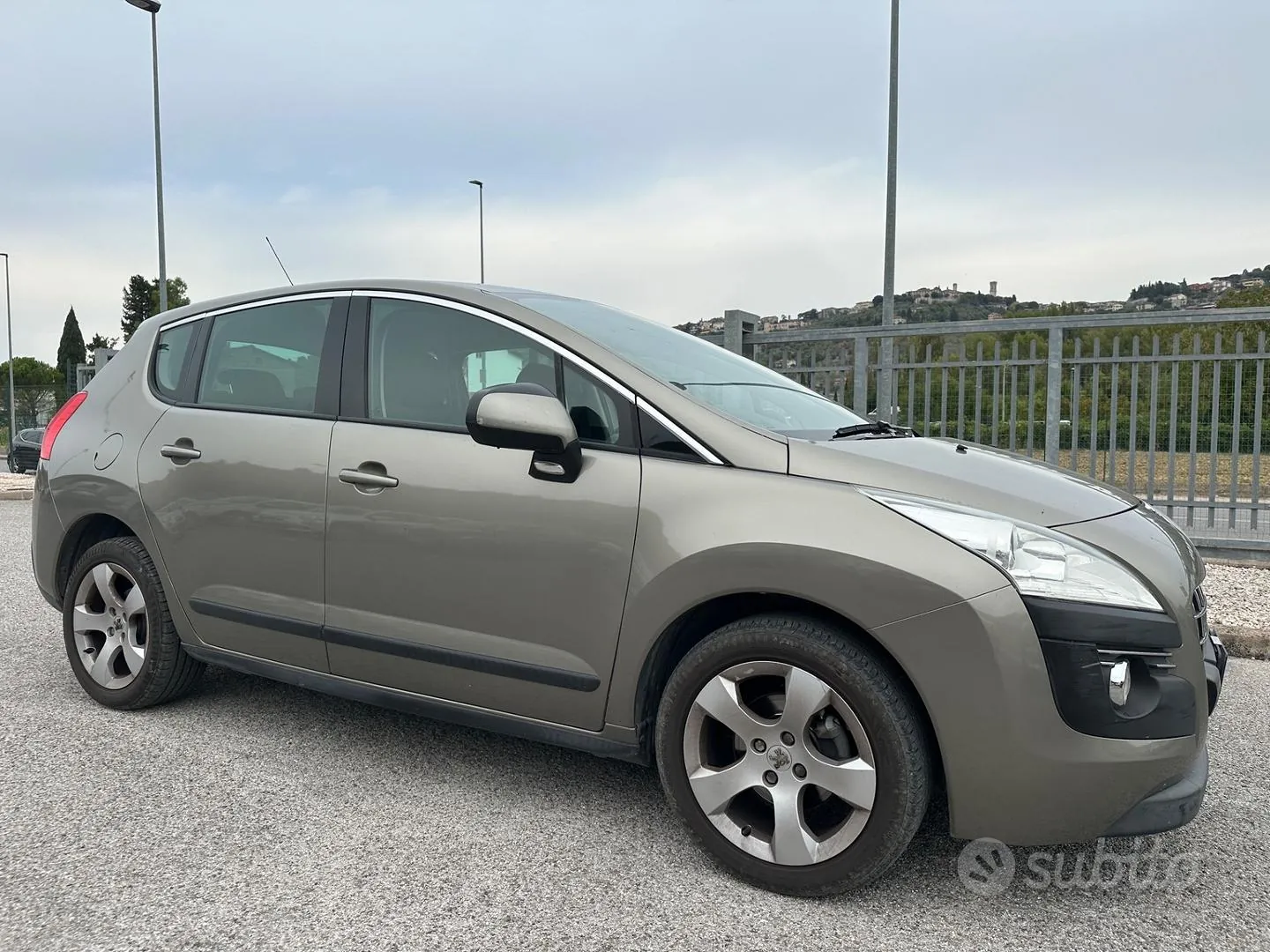 Peugeot 3008 2011 photo 3