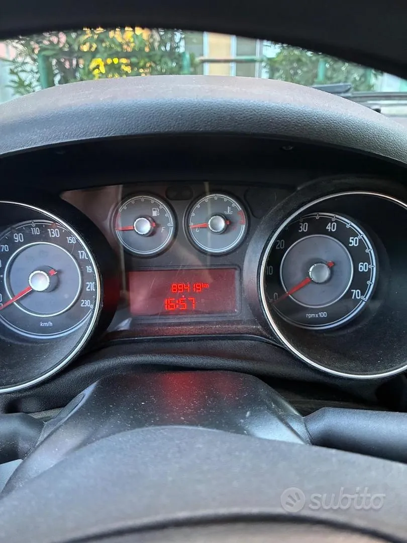 Fiat Punto Evo 2010 photo 5