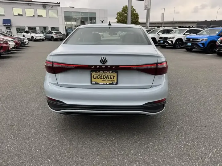 Volkswagen Jetta 2026 photo 5