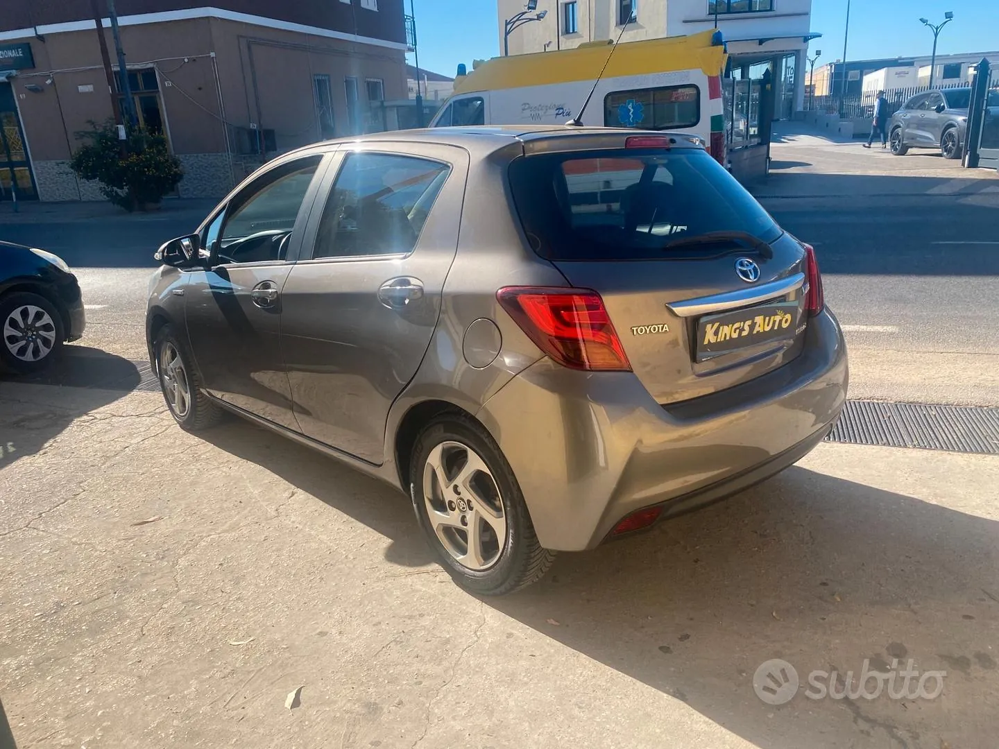 Toyota Yaris 2016 photo 2