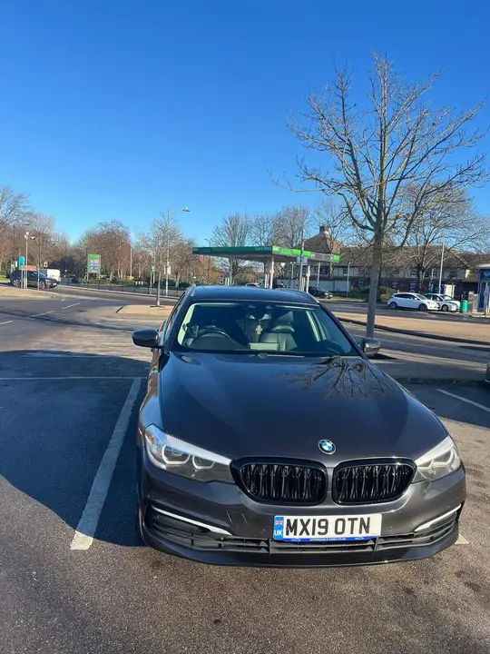 BMW 5 Series 2019 photo 2