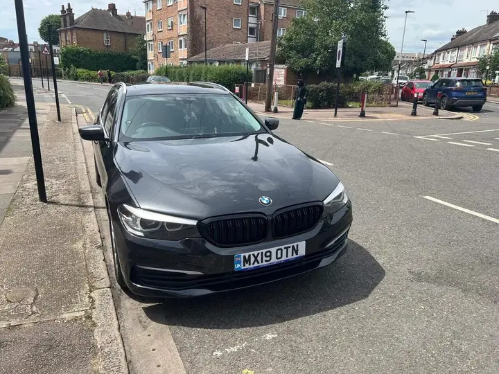 BMW 5 Series 2019 photo 4