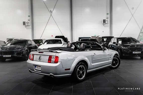 Ford Mustang 2006 photo 2