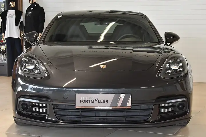 Porsche Panamera 2018 photo 3