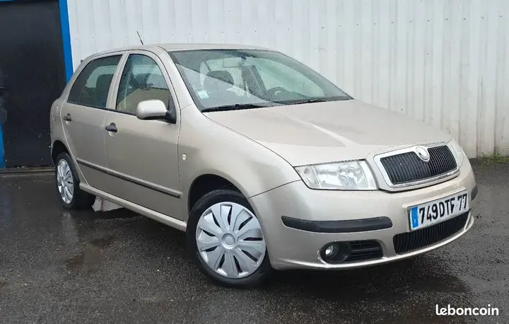 Skoda Fabia 2005 photo 2