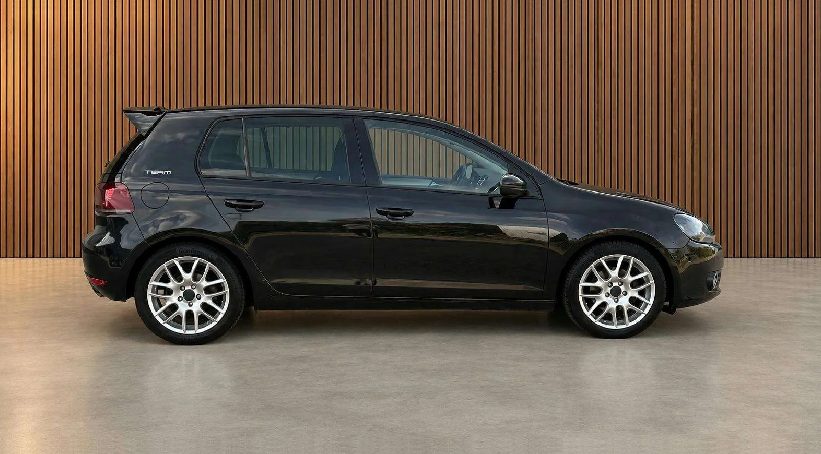 Volkswagen Golf 2010 photo 5
