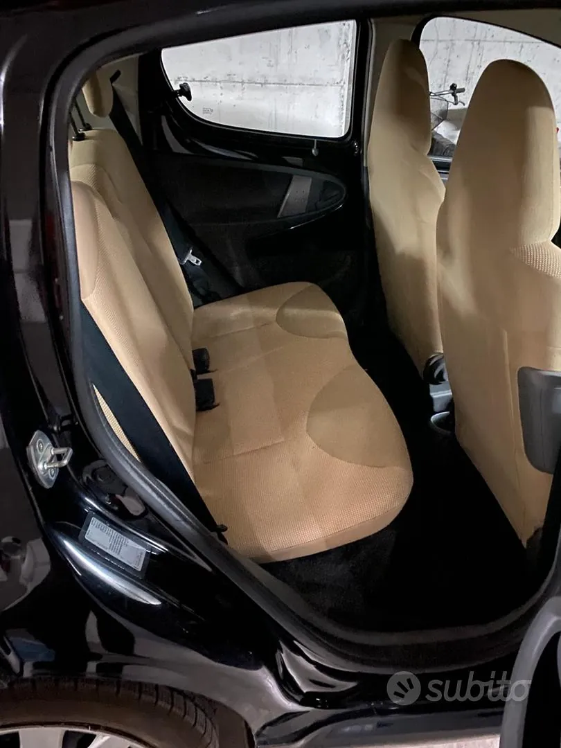 Peugeot 107 2008 photo 4