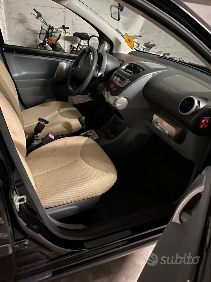 Peugeot 107 2008 photo 5