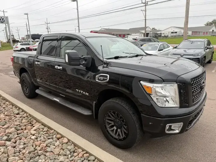 Nissan Titan 2017 photo 3
