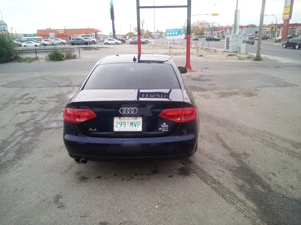 Audi A4 2010 photo 5
