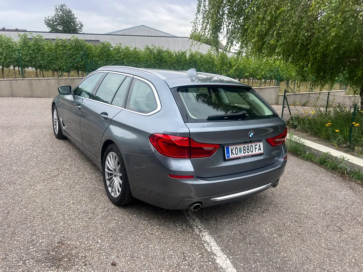 BMW 5 Series 2019 photo 2