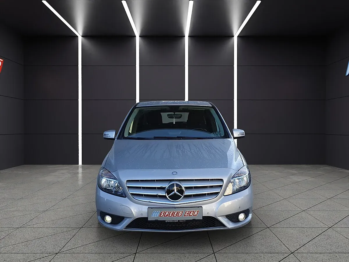 Mercedes-Benz B-Class 2013 photo 2