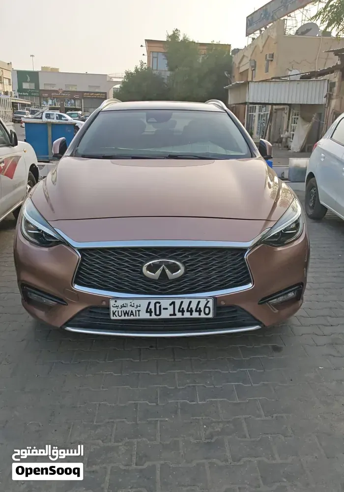 Infiniti Q30 2017 photo 3