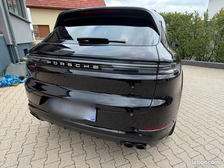 Porsche Cayenne 2024 photo 2