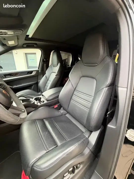 Porsche Cayenne 2024 photo 3