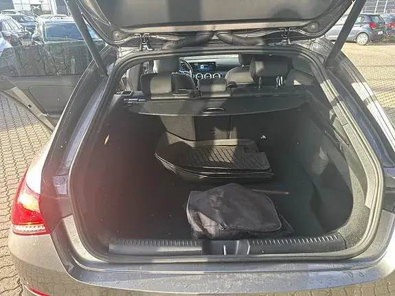 Mercedes-Benz Cla 250 E 2023 photo 5