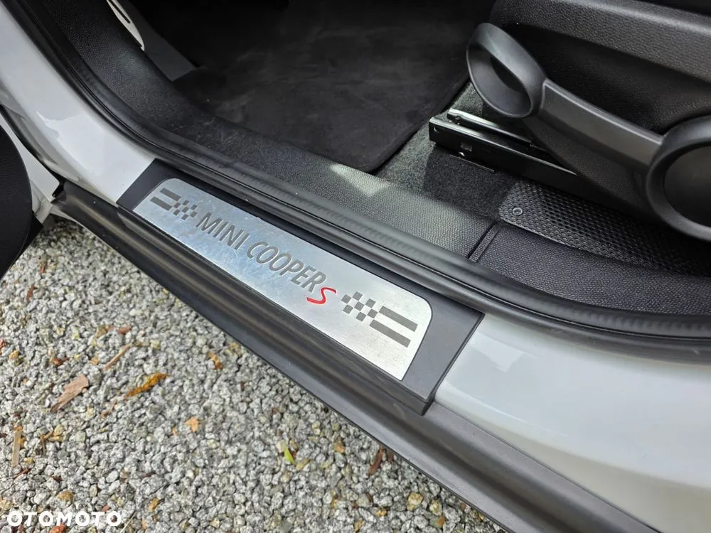 Mini Cooper S 2012 photo 2