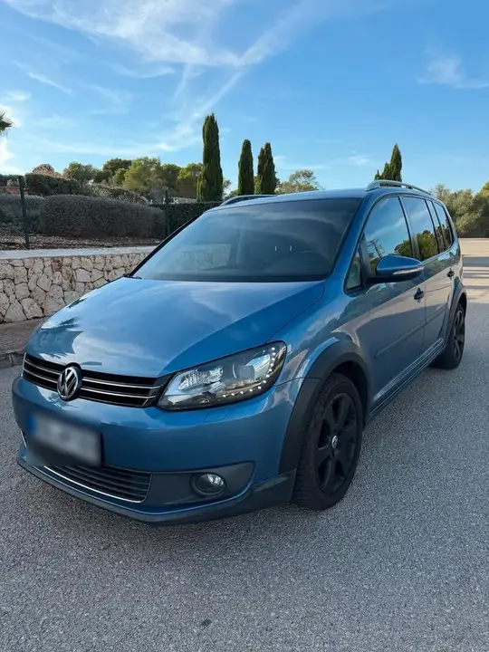 Volkswagen Touran Cross