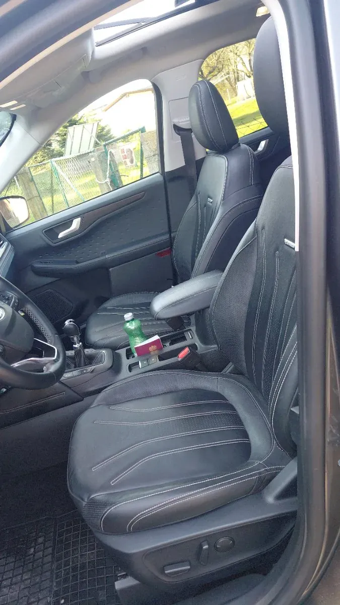 Ford Kuga 2021 photo 2