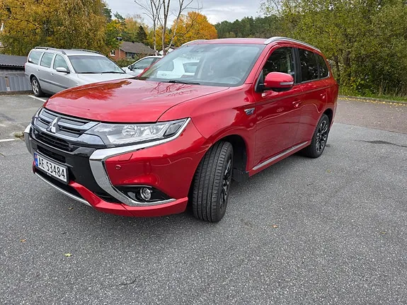 Mitsubishi Outlander 2018 photo 2
