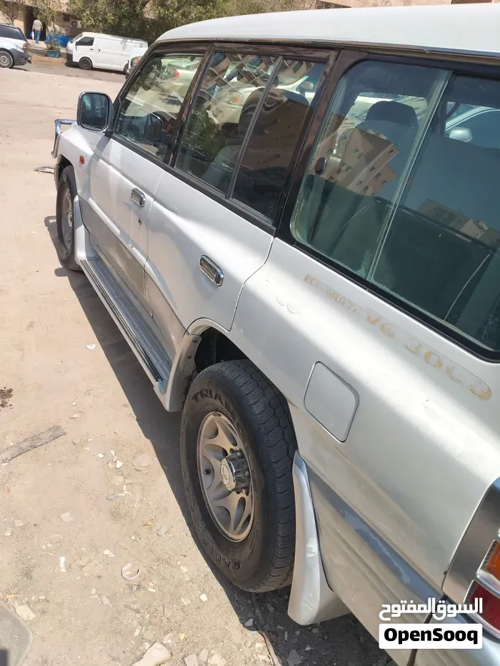 Mitsubishi Pajero 2000 photo 3