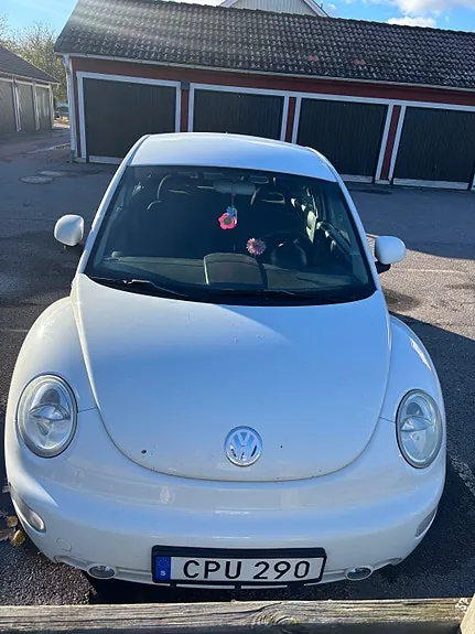 Volkswagen New Beetle 1999 photo 4