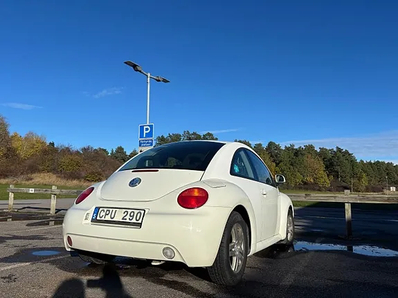 Volkswagen New Beetle 1999 photo 3