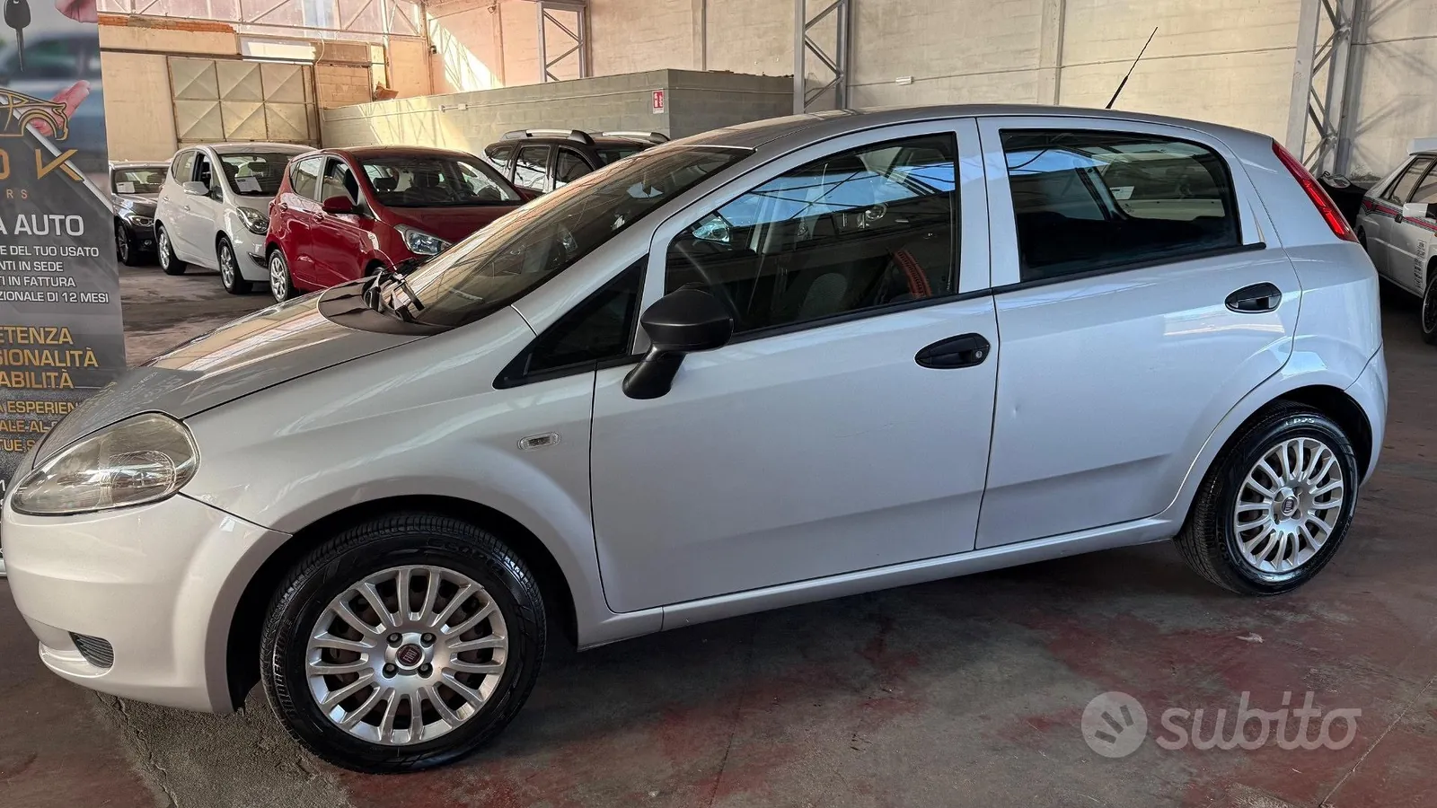 Fiat Punto 2011 photo 2